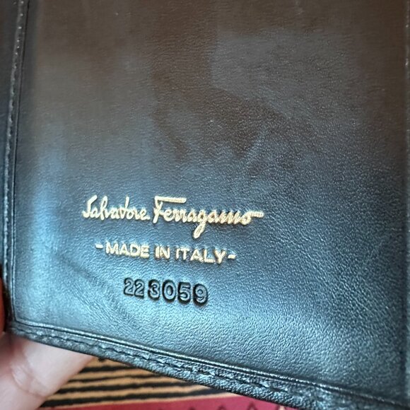 Salvatore Ferragamo Vara Ribbon Leather Bi-fold Long Wallet Black Gold, EUC - Picture 5 of 12